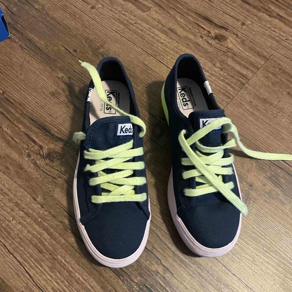Gently used sneakers for girls